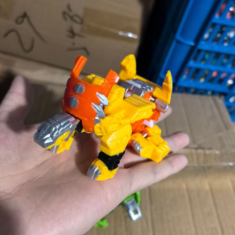 Model Kit Dinosaur Bandai - نموذج لعبة روبوت وحش ديناصور قابل