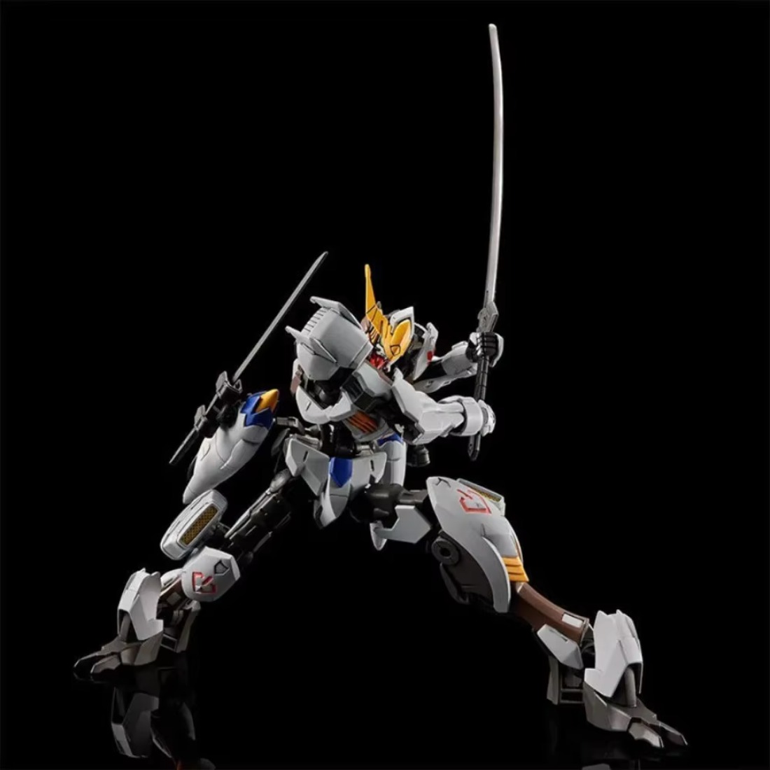 نموذج جاندام أصلي من بانداي، م - مراجعة Model Kit Gundam Barbatos وسعره