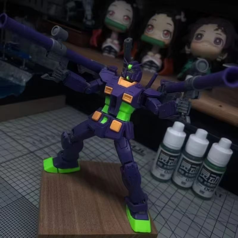 نموذج تجميعي ملون لـ HG 1/144  - مراجعة Model Kit Eva 01 وسعره