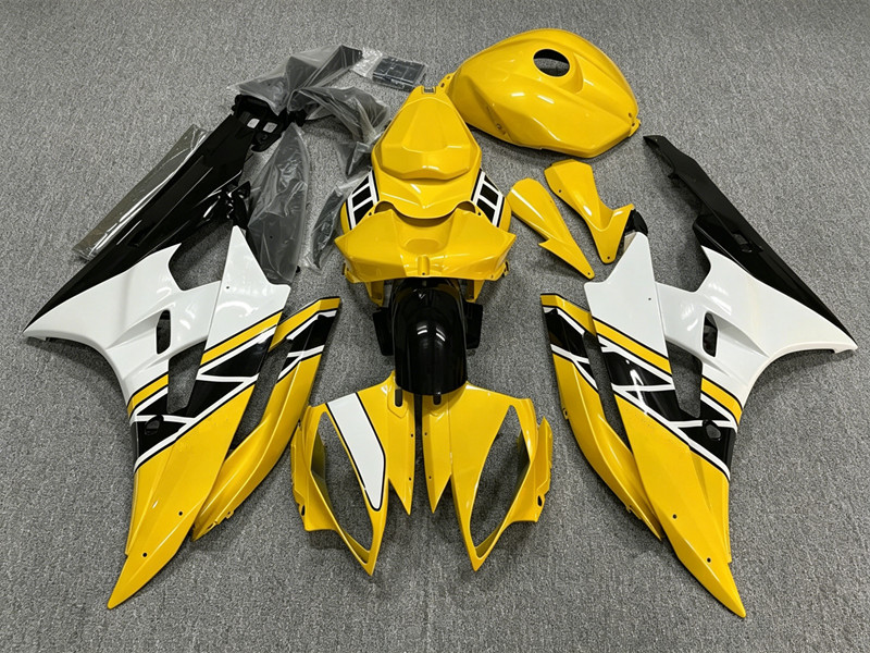 4 هدايا جديدة من طقم الكسوة ال - مراجعة Model Kit Yamaha وسعره